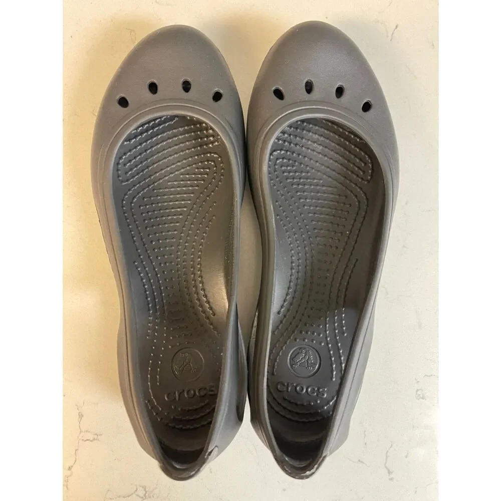 Crocs WOMEN'S KADEE WORK FLAT Style # 200941 Black Size 8 Worn 2-3 Times